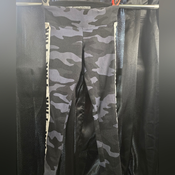 PINK Victoria’s Secret Women’s Leggings Lot of 4 | Size Small | Yoga Pants - Picture 2 of 15